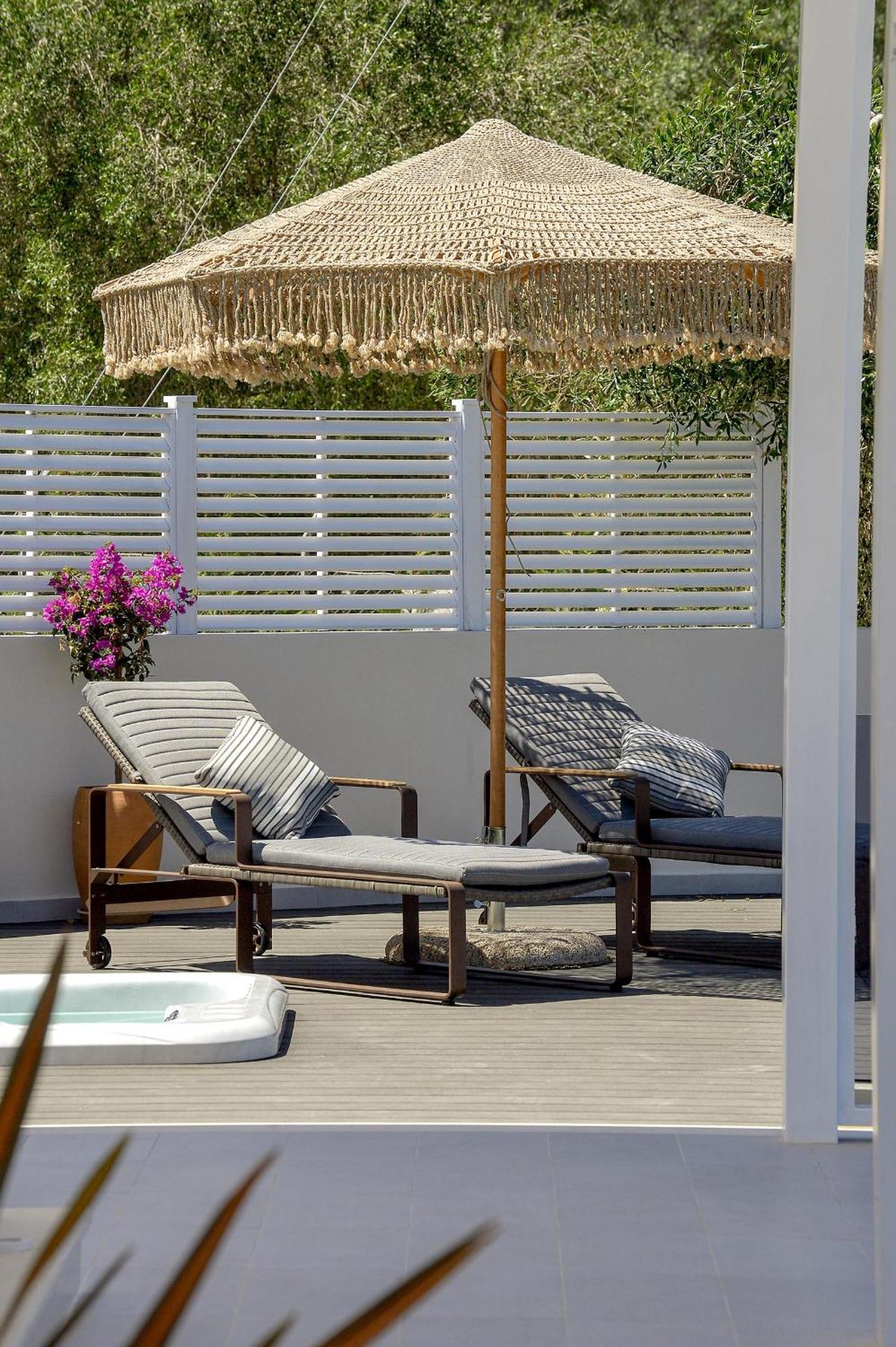 Paxos Luxury Living Junior Suites Gaios Zimmer foto